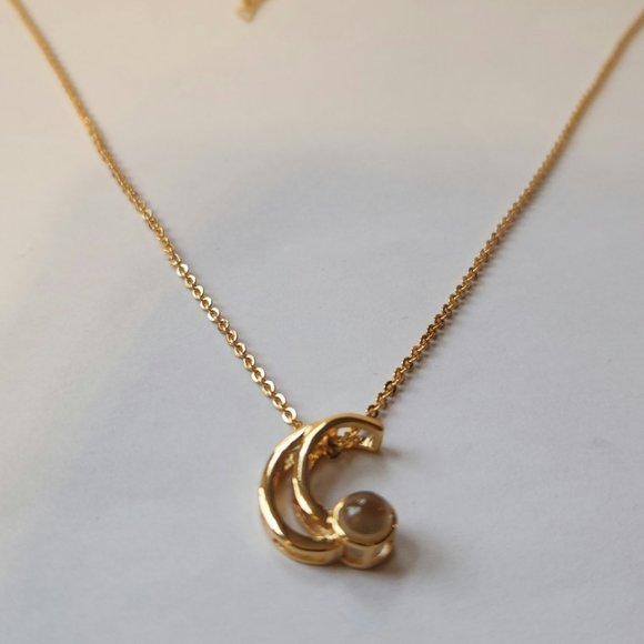 Projection I Love You Necklace, Letter C - Picture 6 of 14
